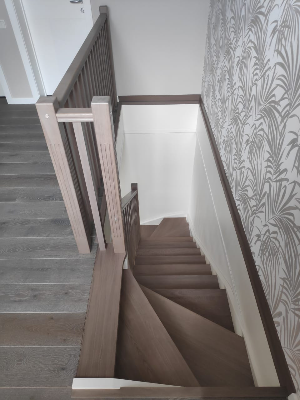 Деревянная лестница