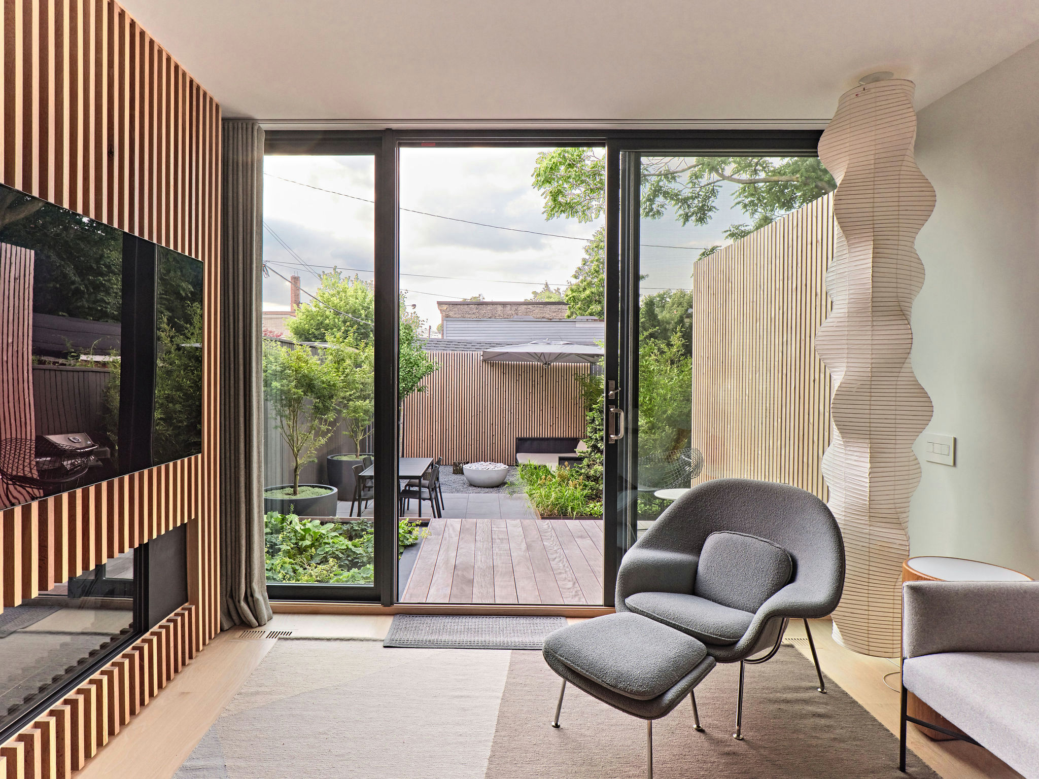 Сад недели: Крошечный дворик в центре Торонто