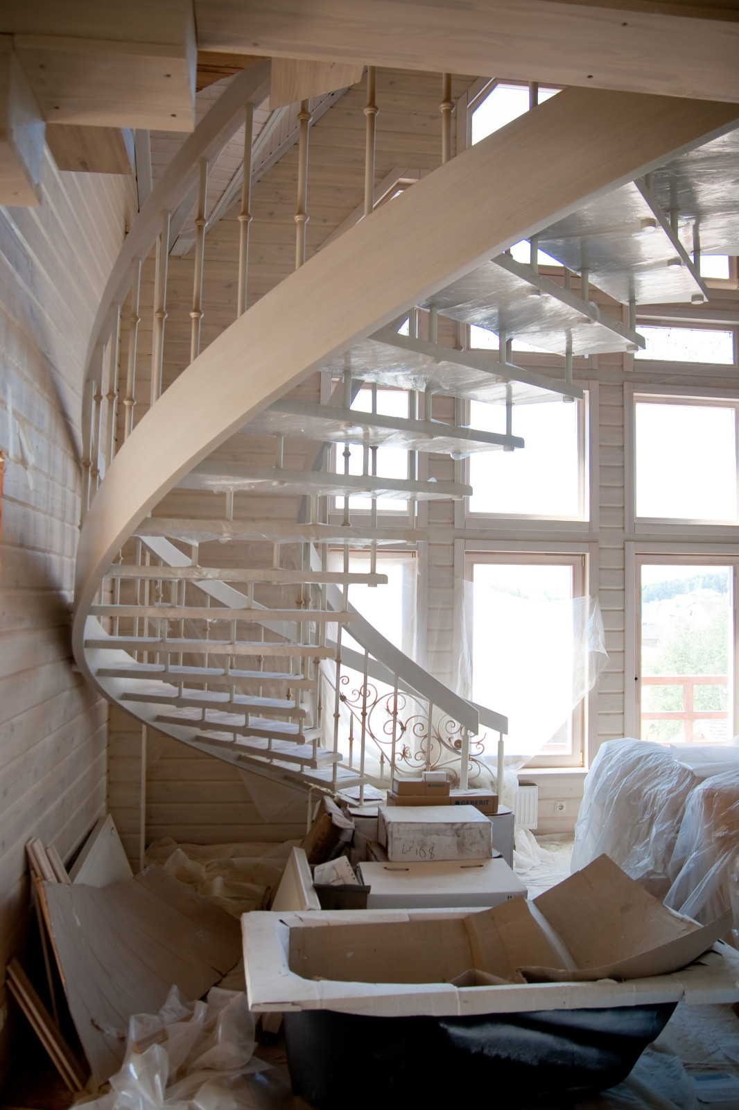 Деревянная Лестница "Кованный узор"