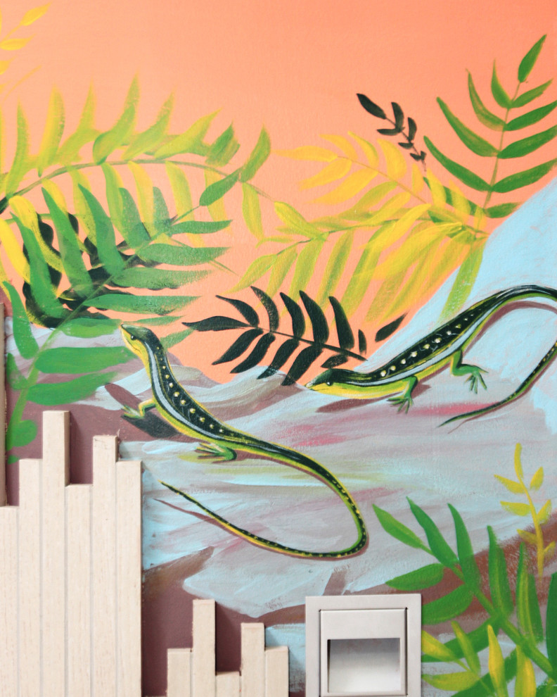 Роспись стен в прихожей