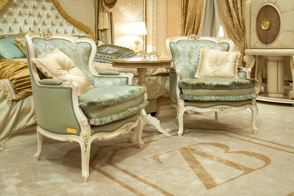 В интерьере