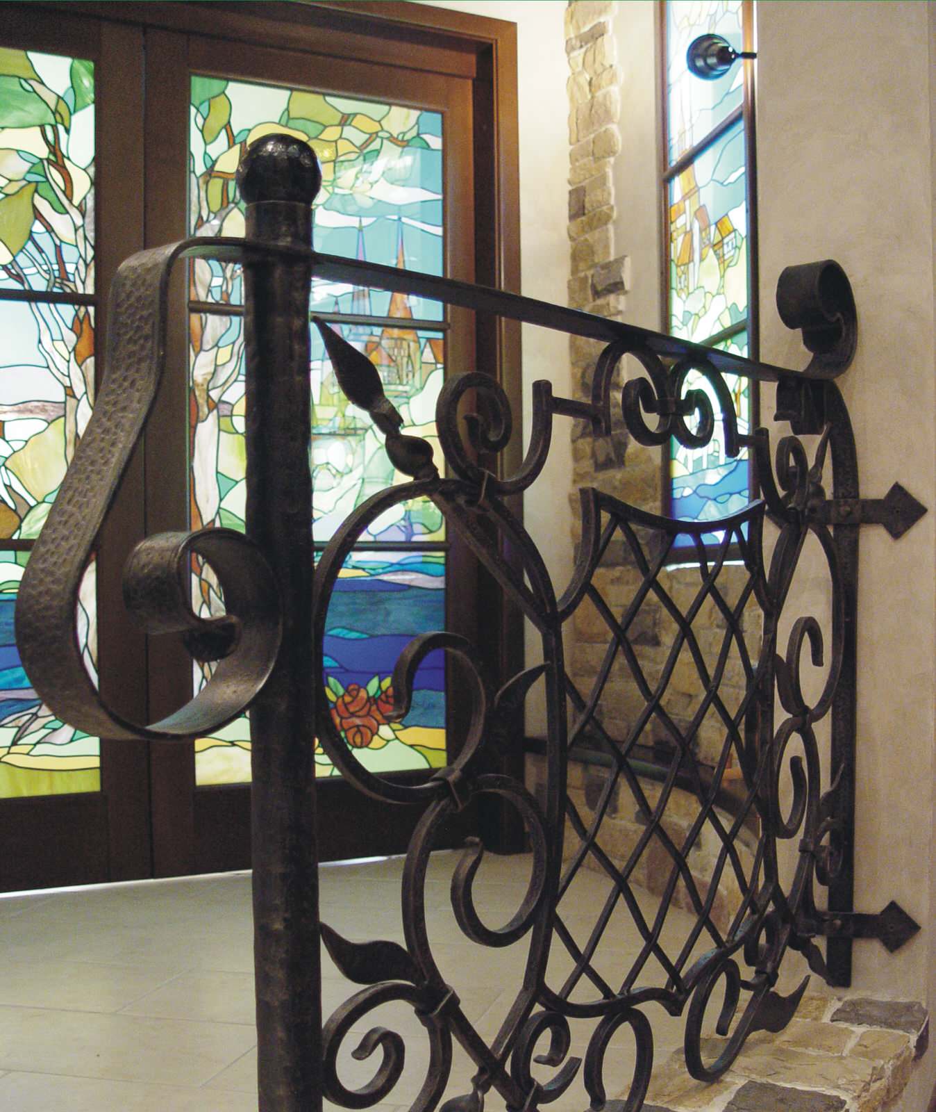 Обложка проекта: Классический интерьер с витражами