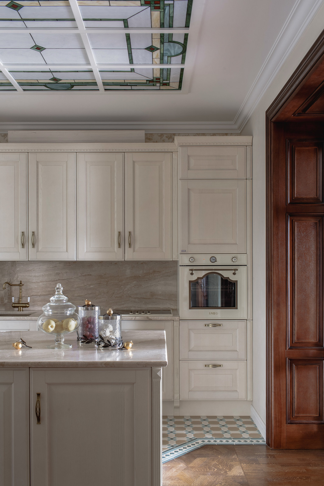 Квартира в английском стиле с колониальными акцентами