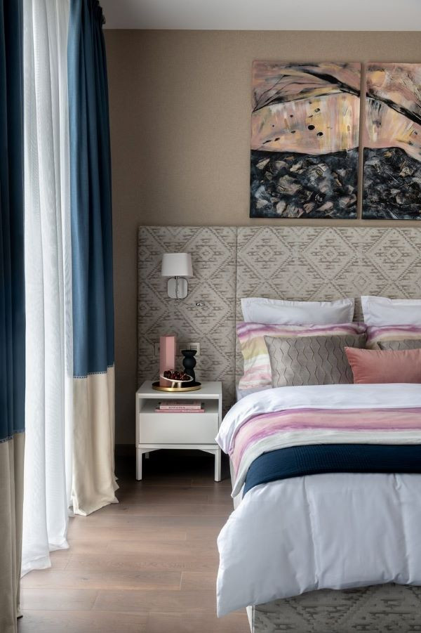 Картины в спальне