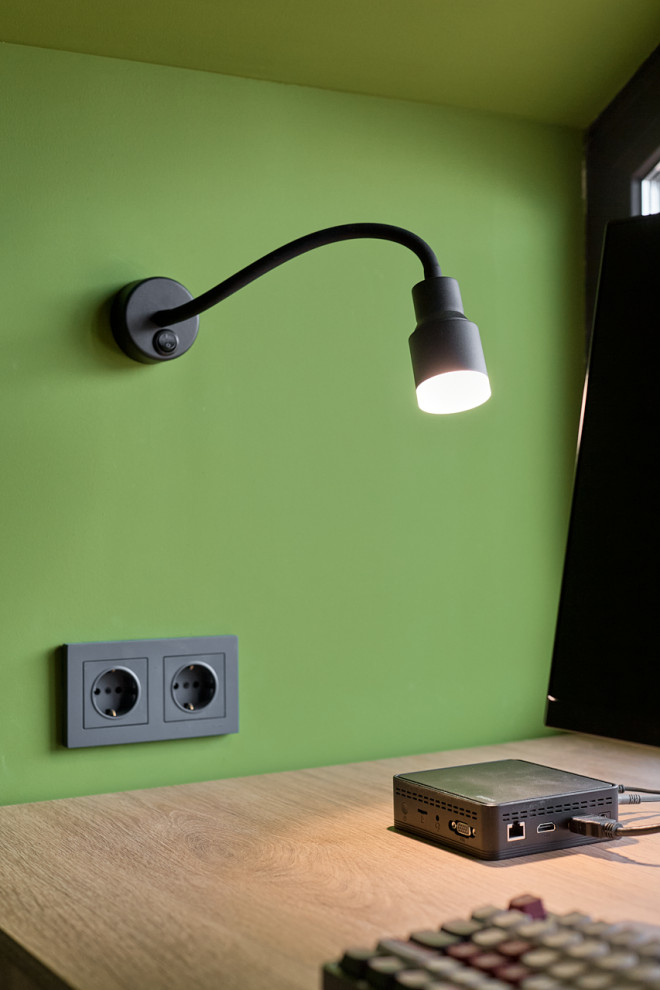 Настенный светодиодный светильник с гибким корпусом Molly LED MRL 1015 черный