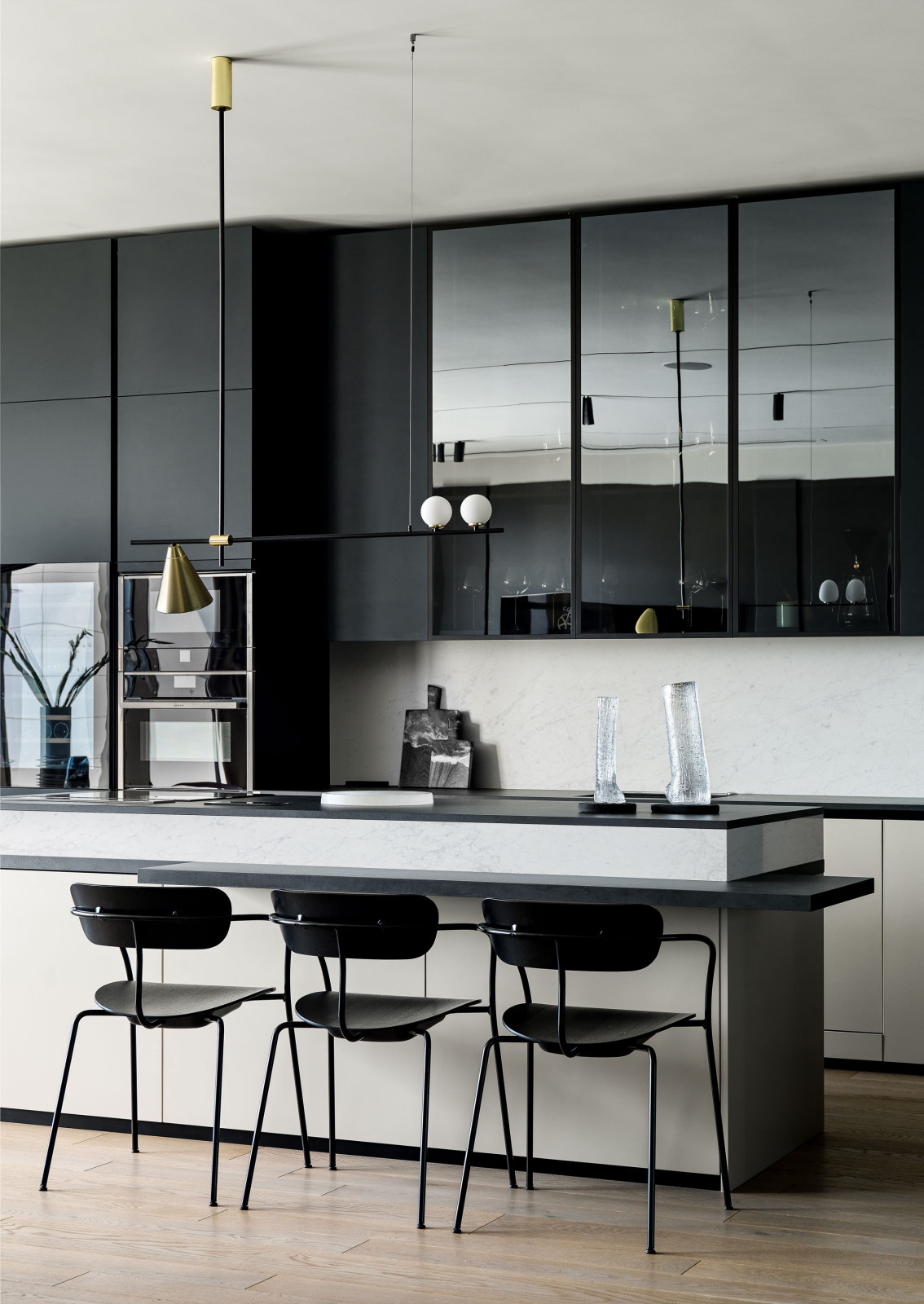 MONE //150 sq. m.