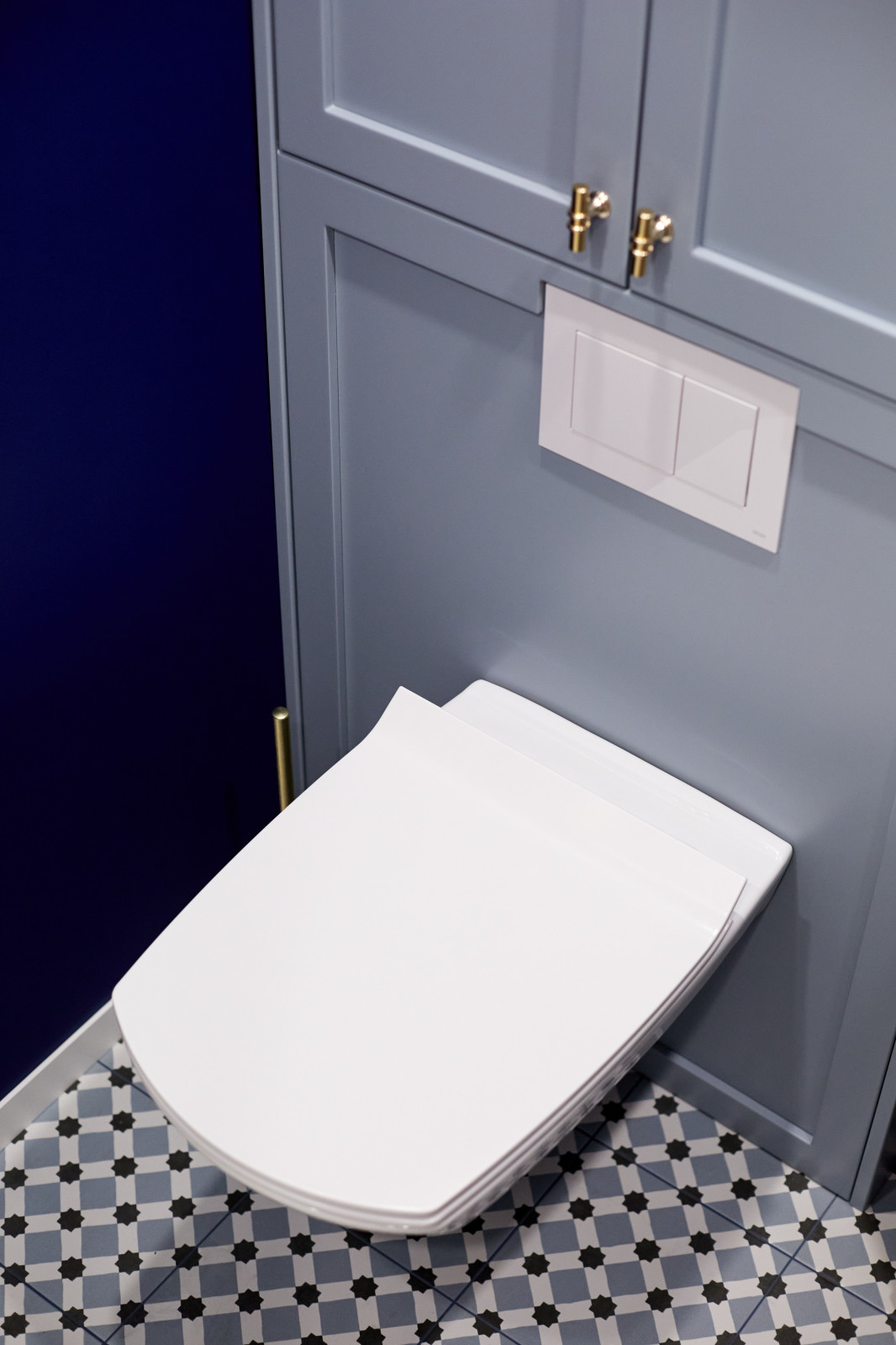 Обложка проекта: Студия со вторым уровнем