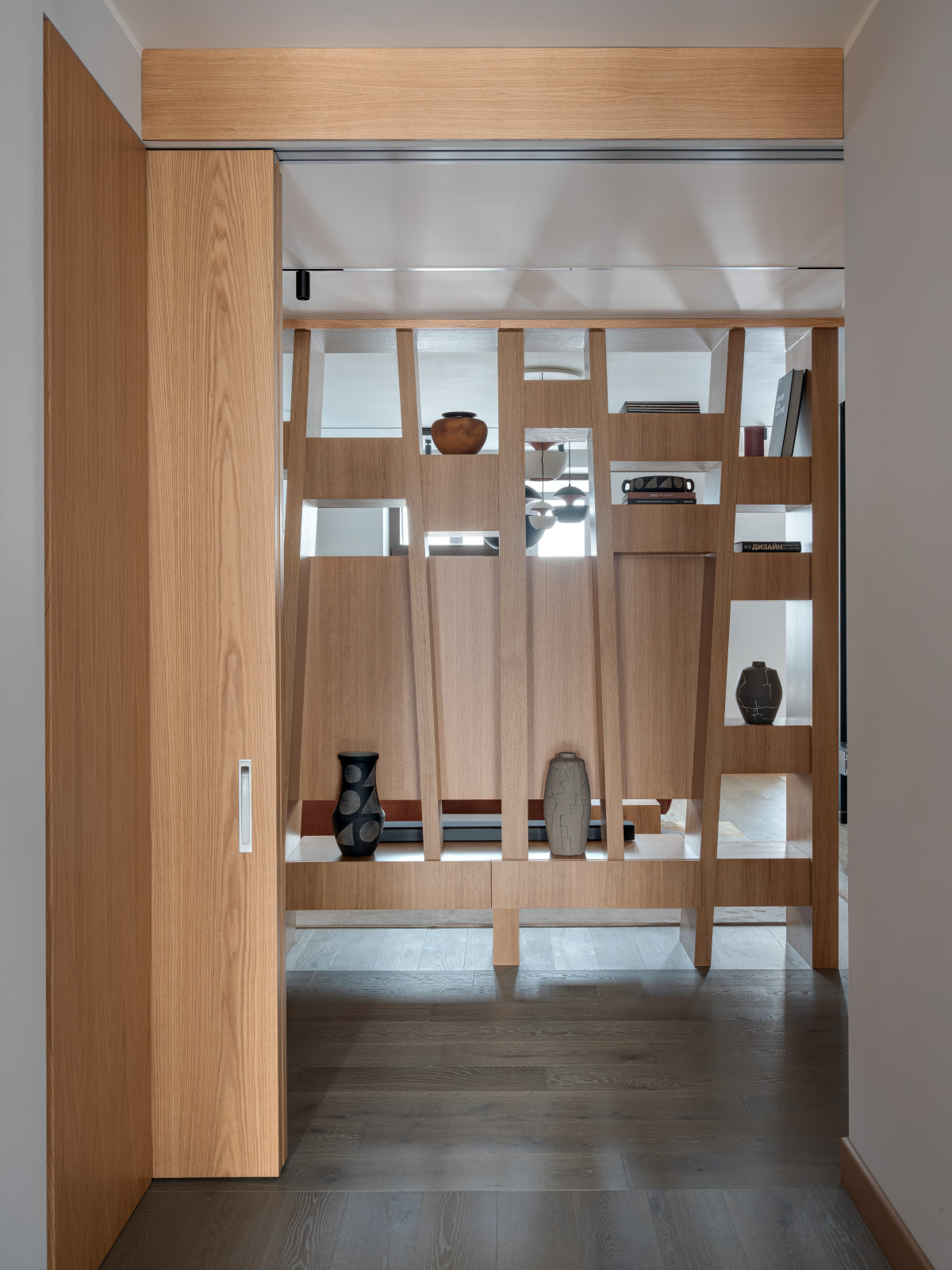 Минималистичная квартира в Москве 117 кв. м