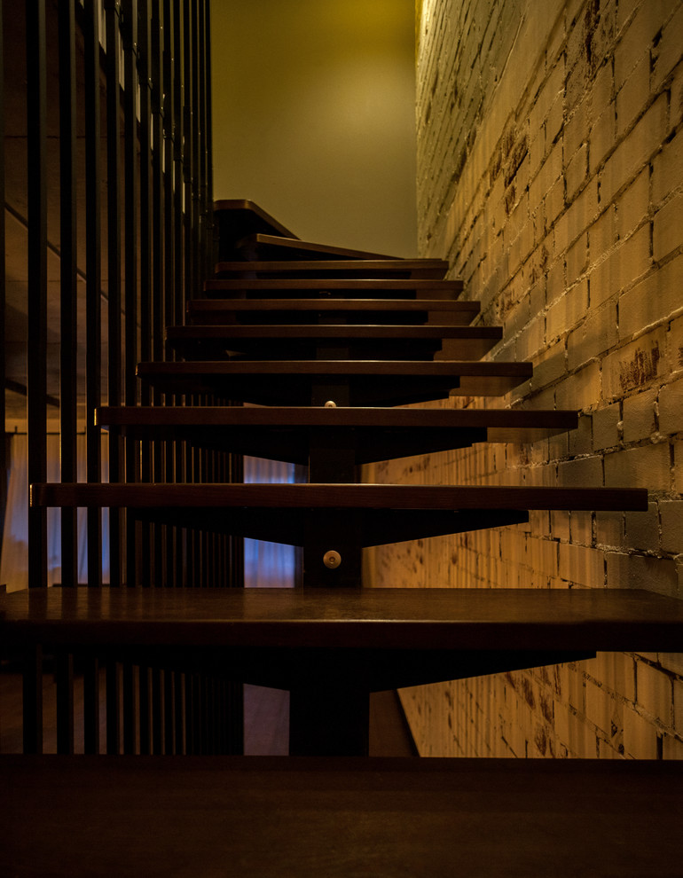 Дом с четырьмя лестницами