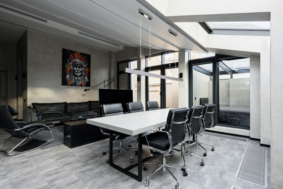 Квартира с видом на крыши Петербурга