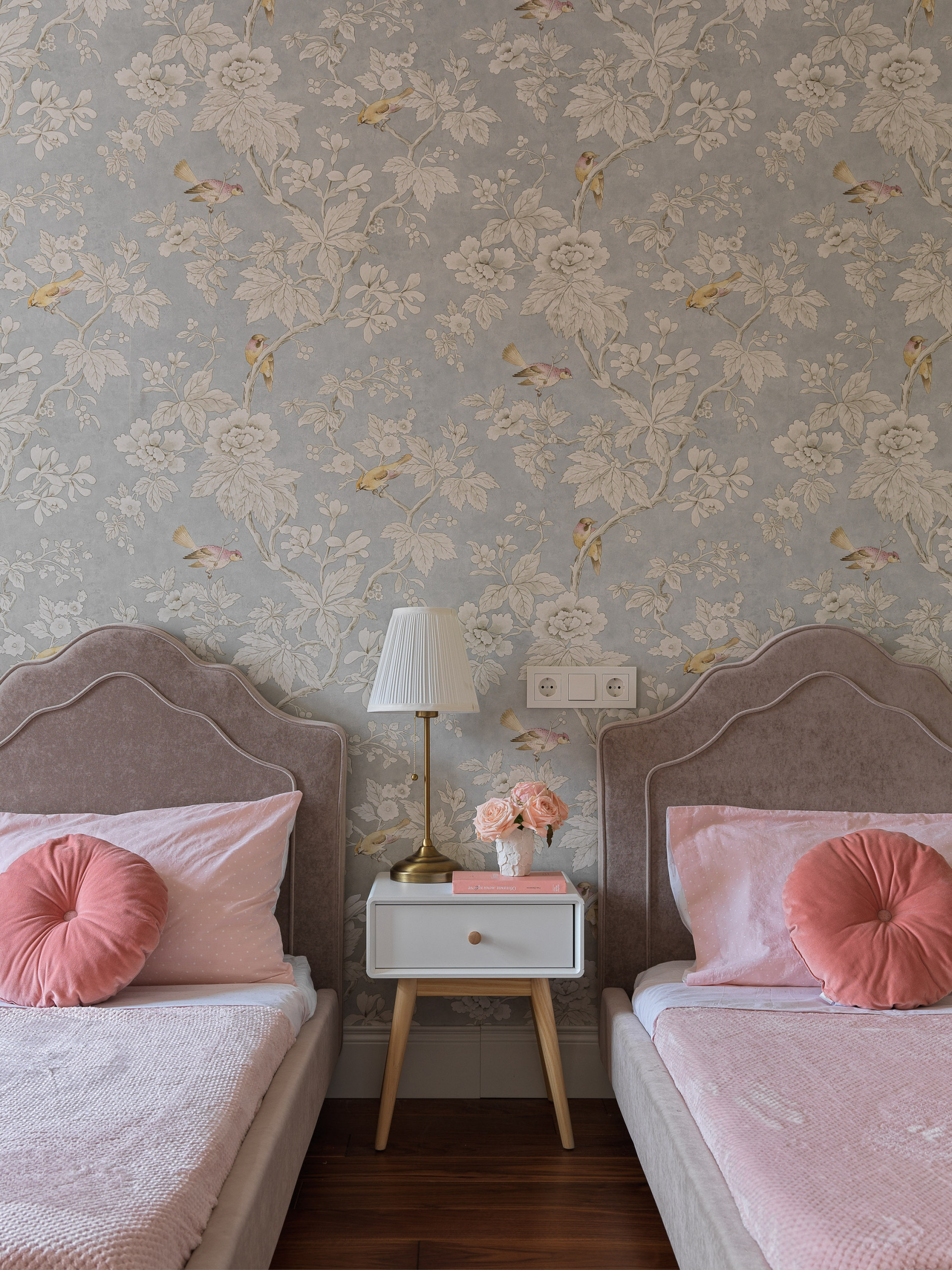 Houzz тур: Нежная классика для семьи с тремя дочерьми