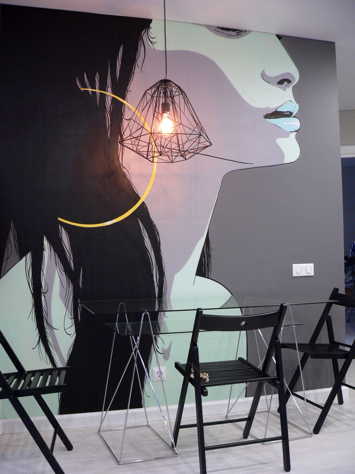 Обложка проекта: Портрет в  кухонной комнате