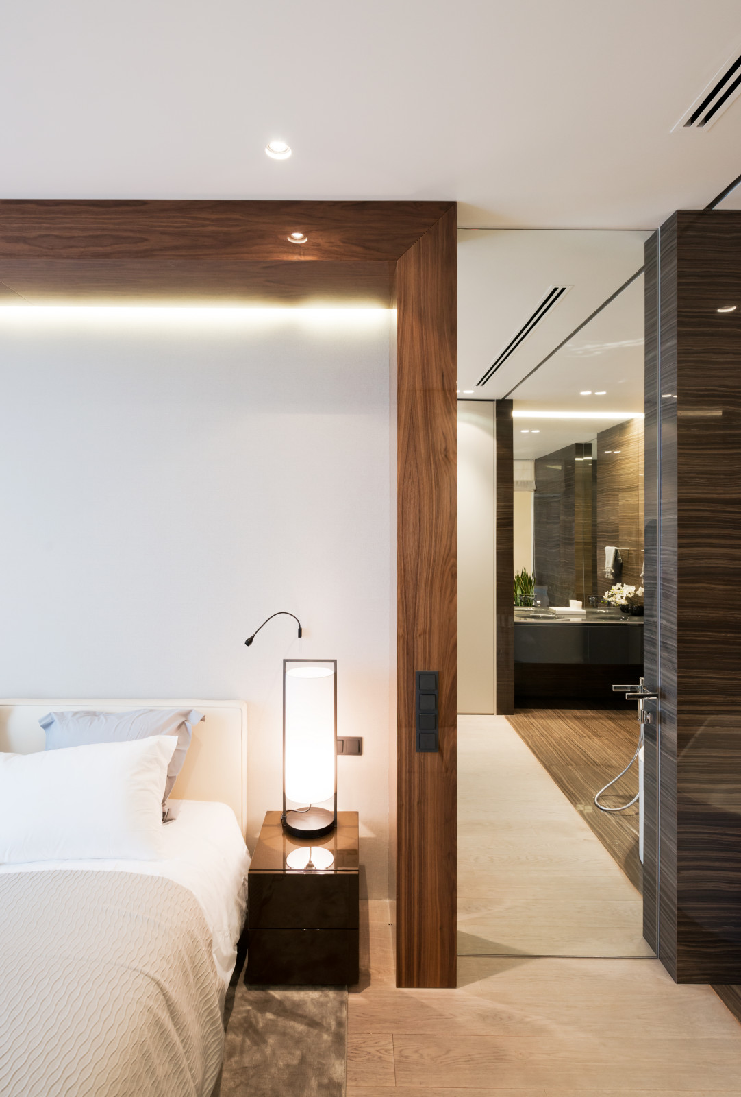 ИНТЕРЬЕР КВАРТИРЫ НА МОСФИЛЬМОВСКОЙ