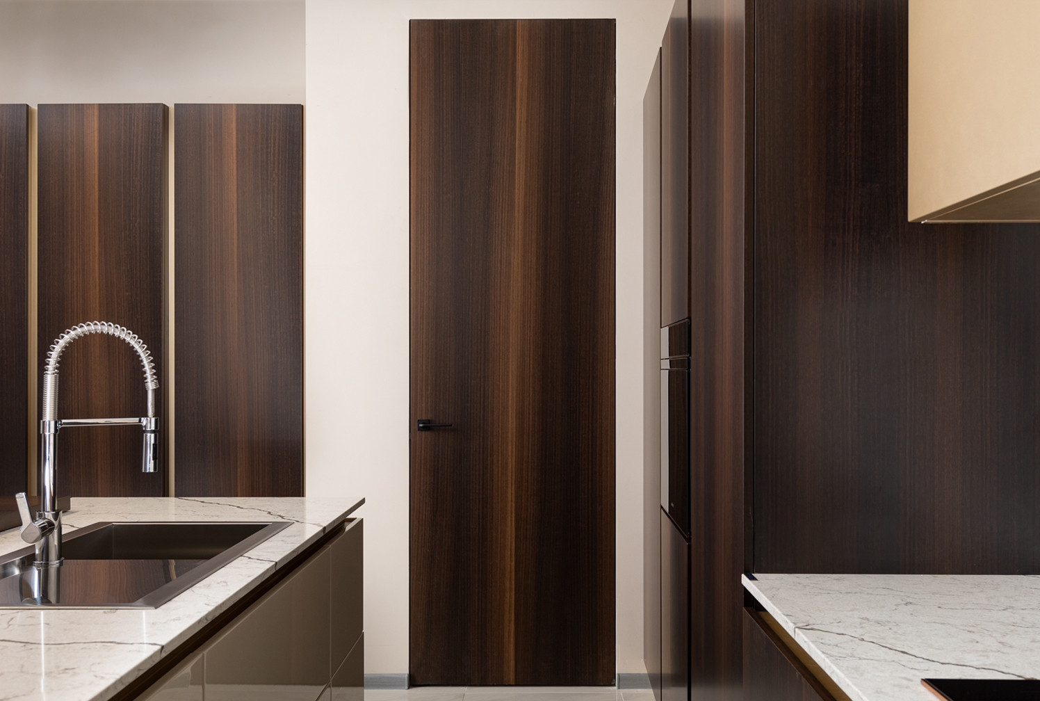 Двери АТЛАС-ЛЮКС Invisible