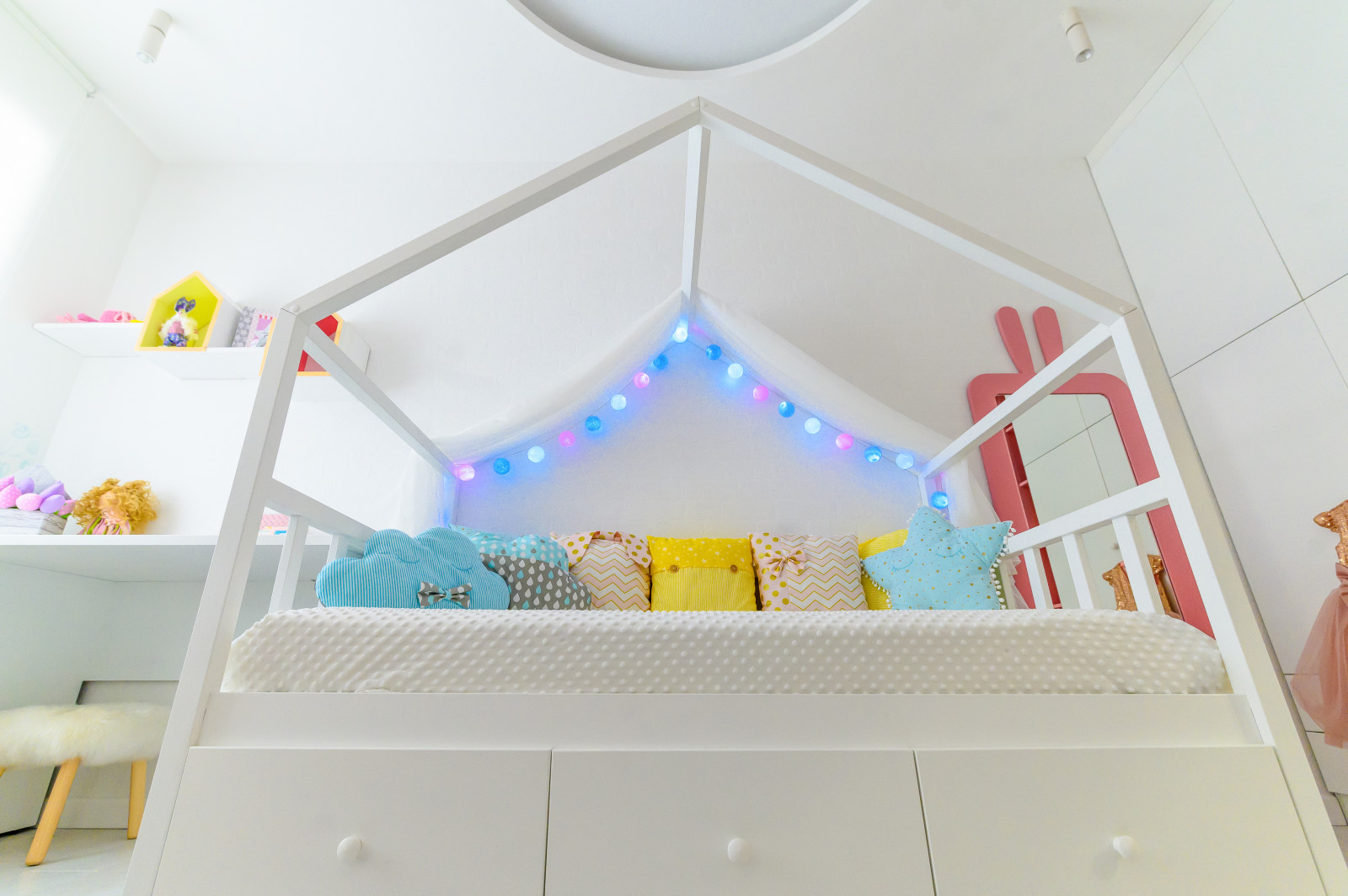 Детская комната "Зайка для Светы"