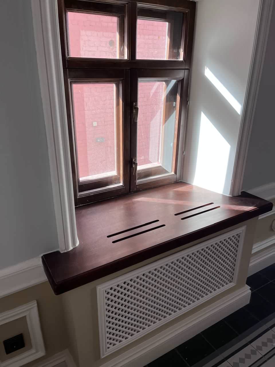 Подоконники , плинтуса