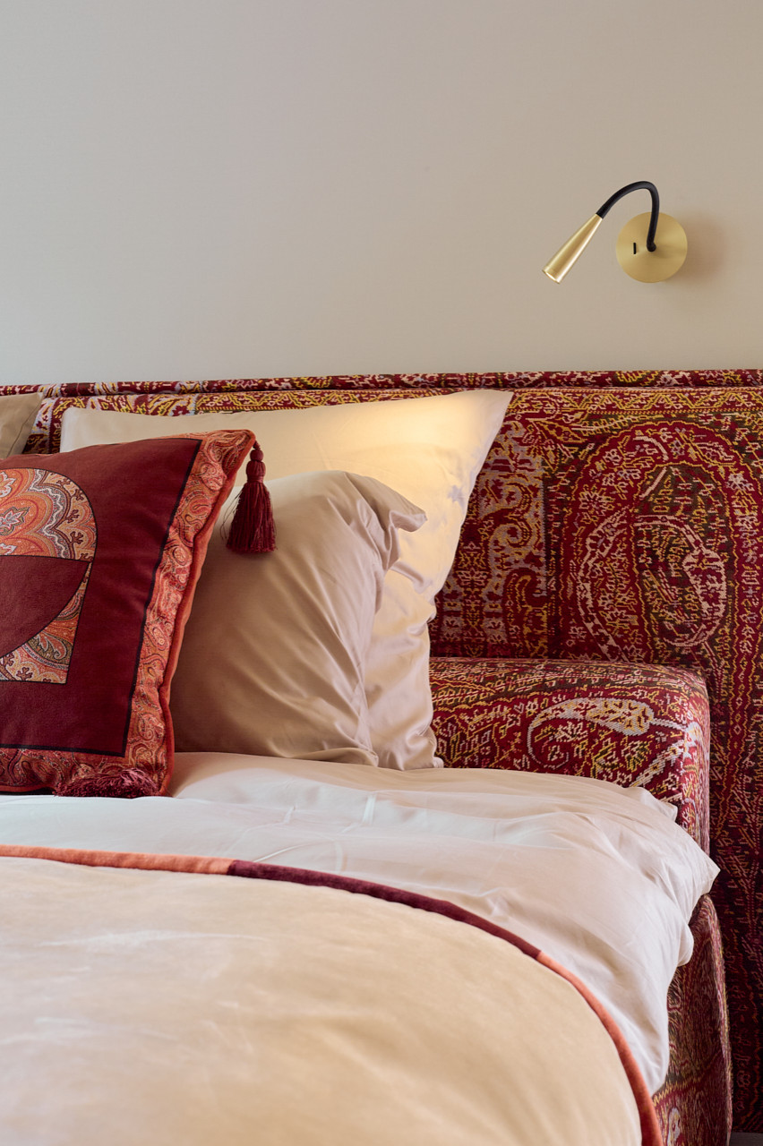 Мастер-спальня в розовом золоте