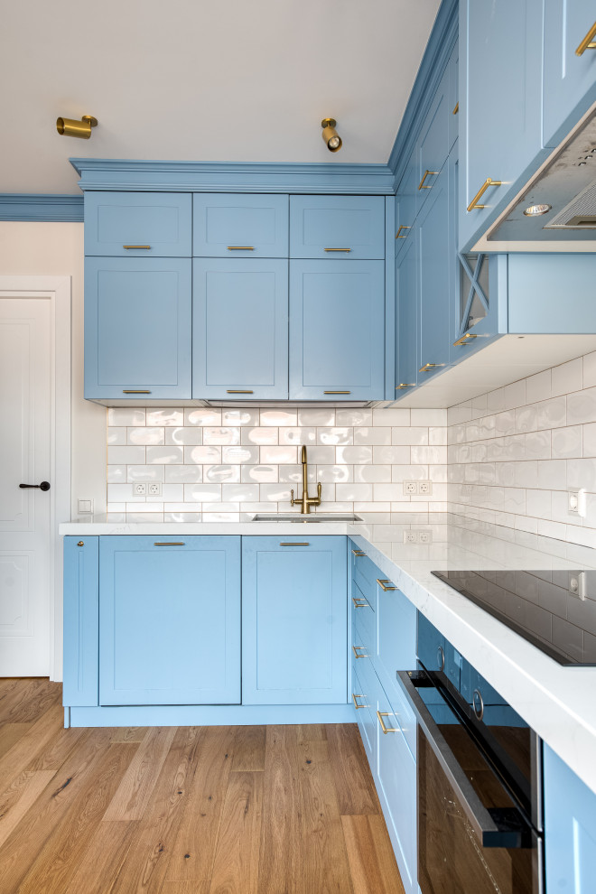 Проект угловой кухни в стиле неоклассика