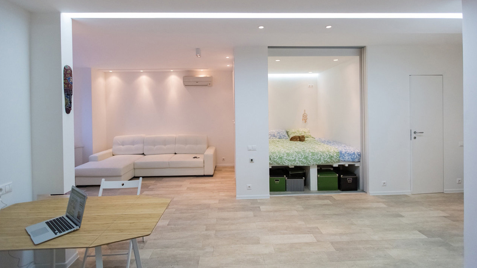 Функциональный ремонт квартиры студии в минималистическом стиле