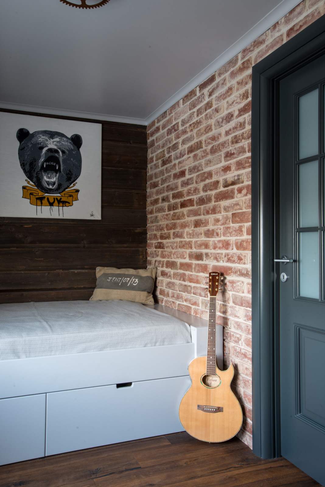 Обложка альбома: Швы и рисунки перевязки