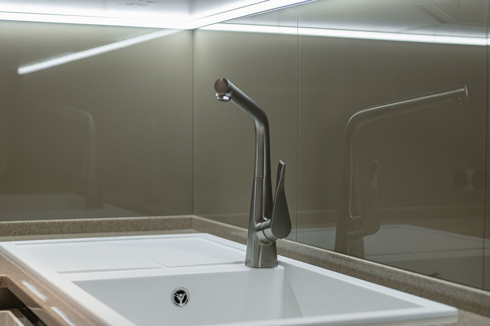 ЖК ЗАЗЕРКАЛЬЕ 410