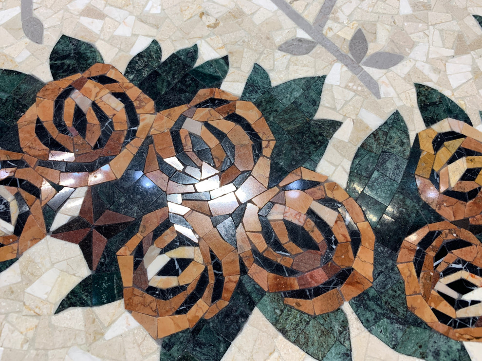 Ковер из мрамора с букетом из полудрагоценных камней