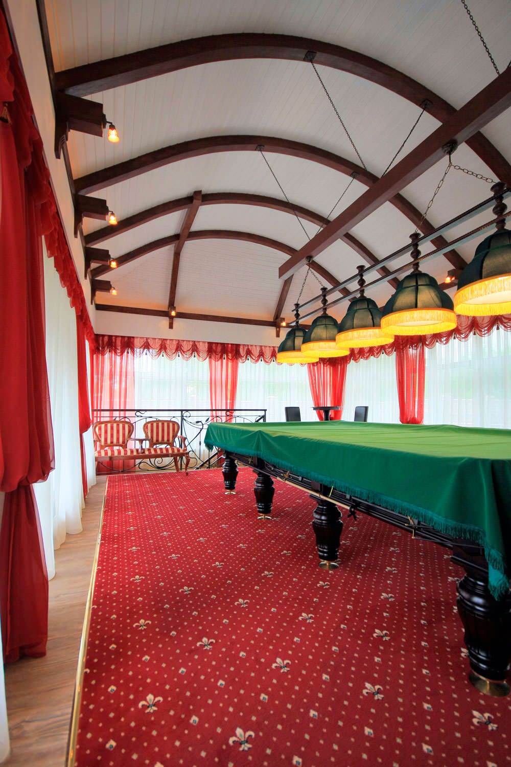 Бильярдная