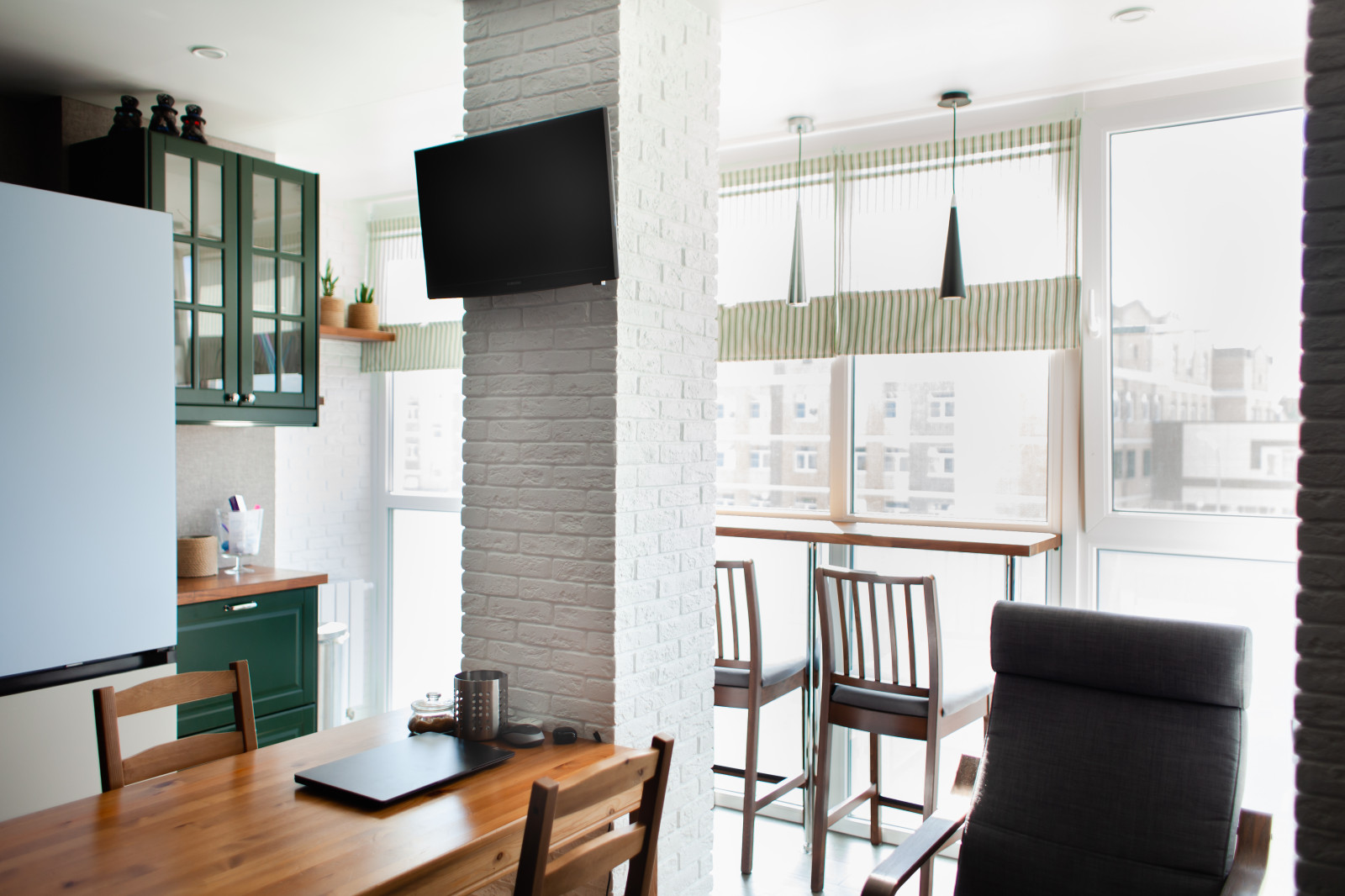 2х комнатная квартира Свиридова 14