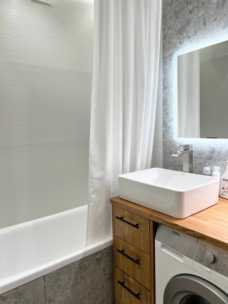 Современная ванная в серо-бежевой палитре