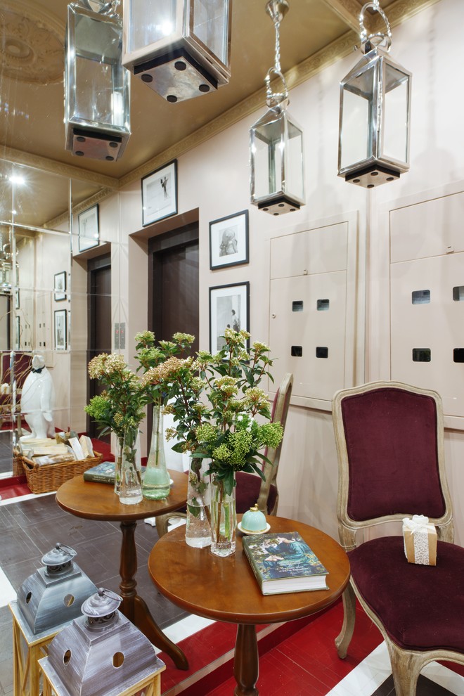 Проект недели: Московский подъезд образцовой формы и содержания