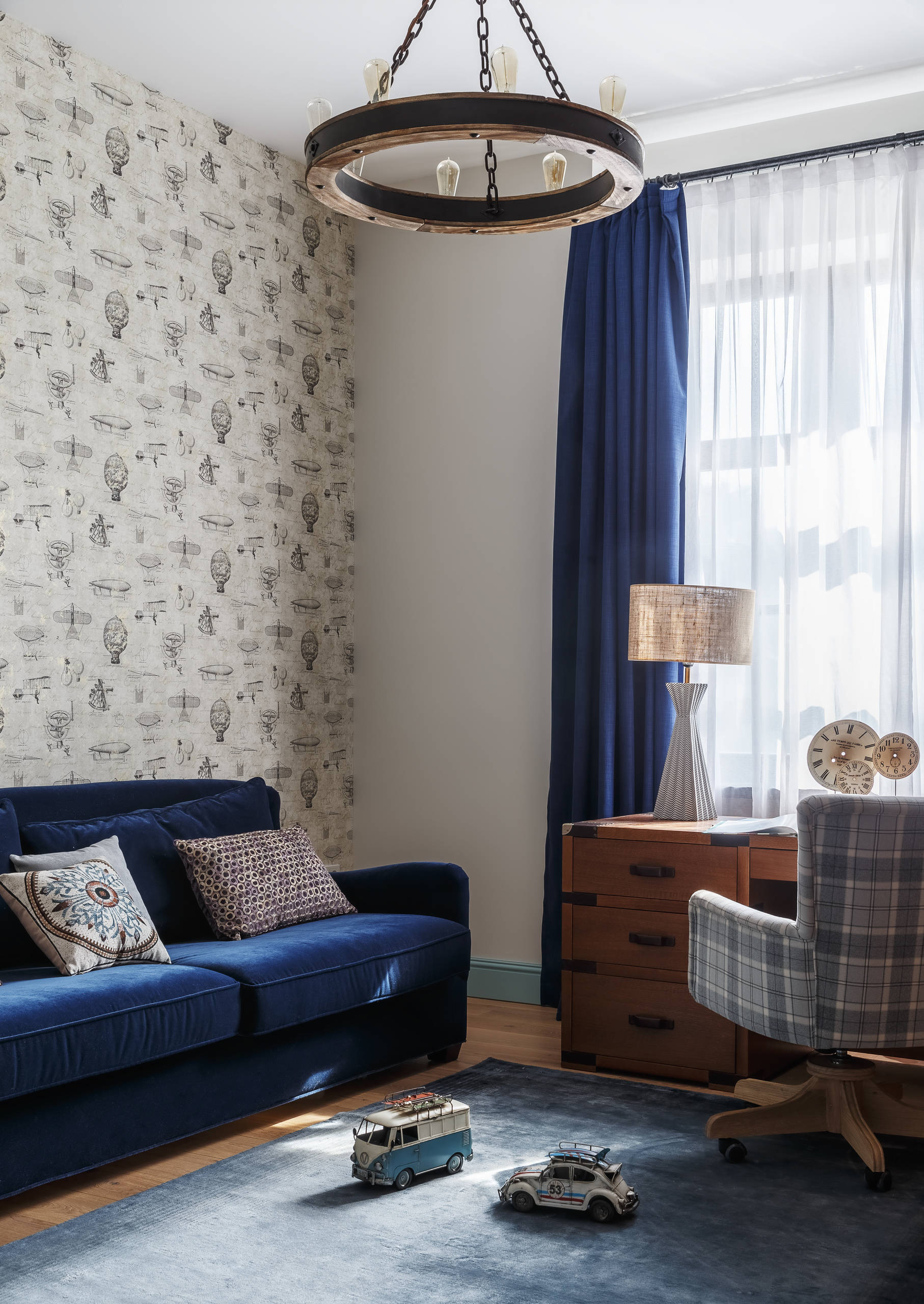 Houzz тур: Квартира с небесно-голубой гостиной