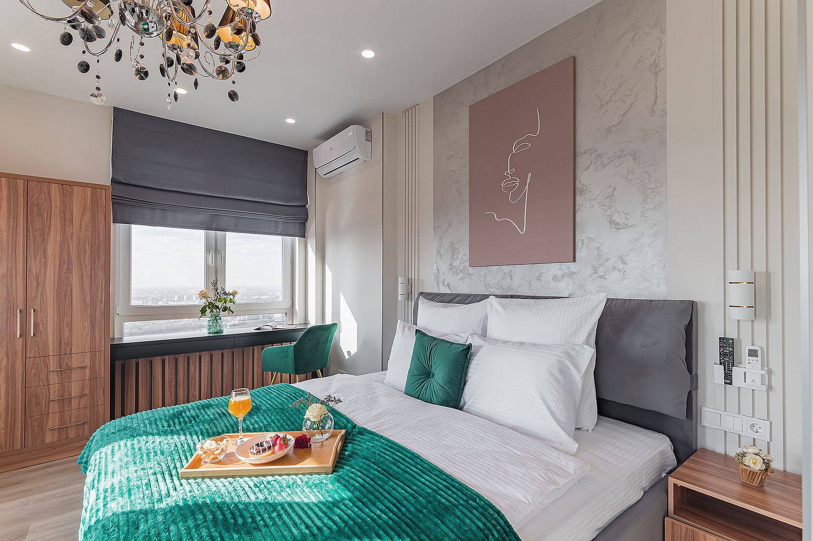 "Изумрудная роскошь" - номер в апарт-отеле KM TOWER