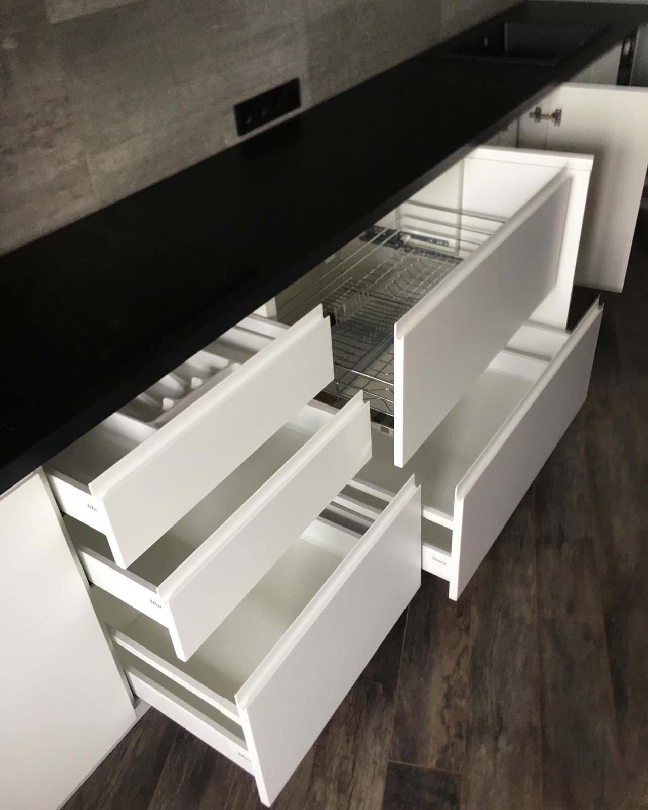 "Логово холостяка"