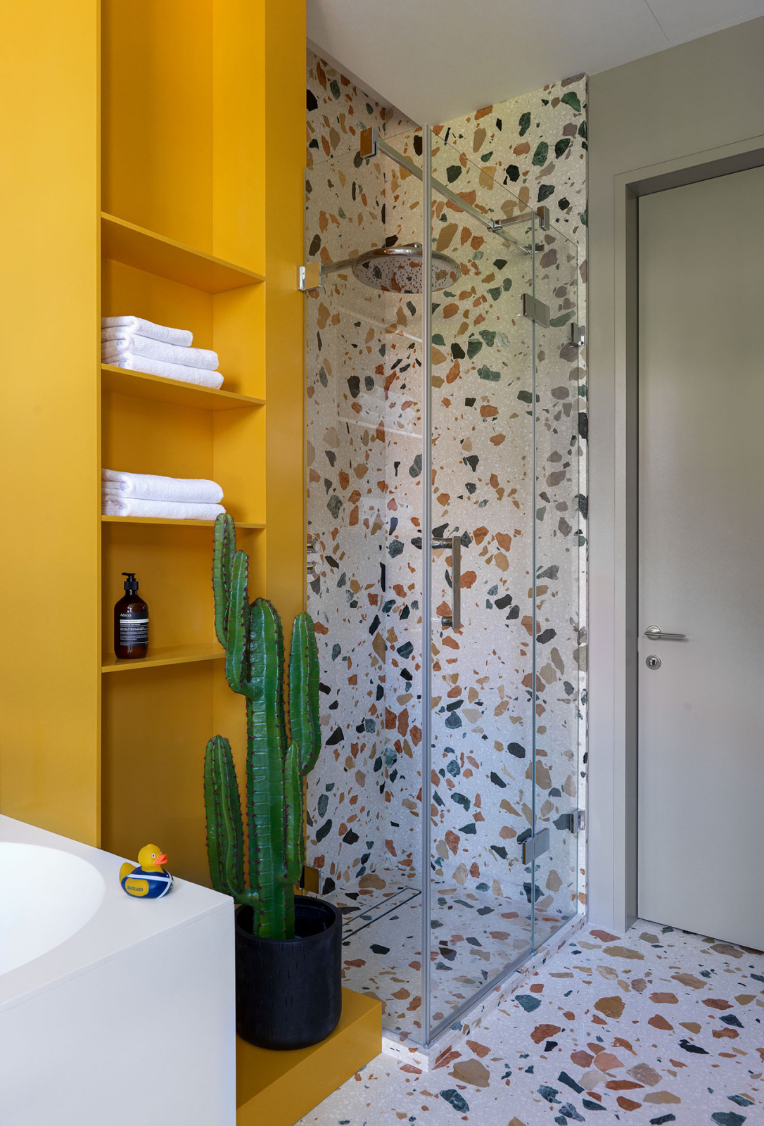 Apartment of three generations