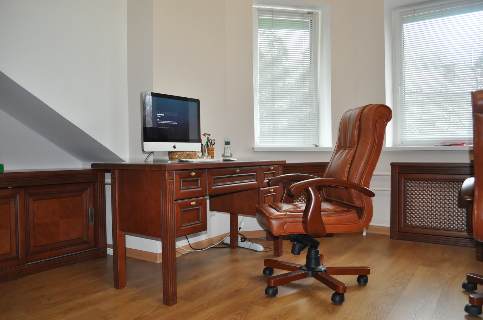 Обустройство мансарды под рабочий кабинет