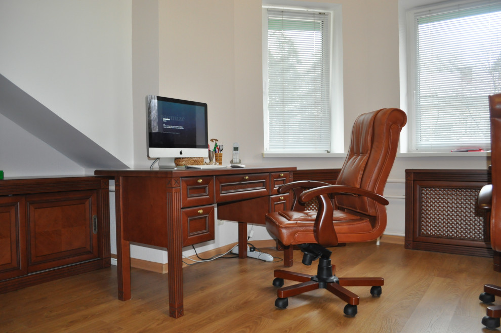 Обустройство мансарды под рабочий кабинет