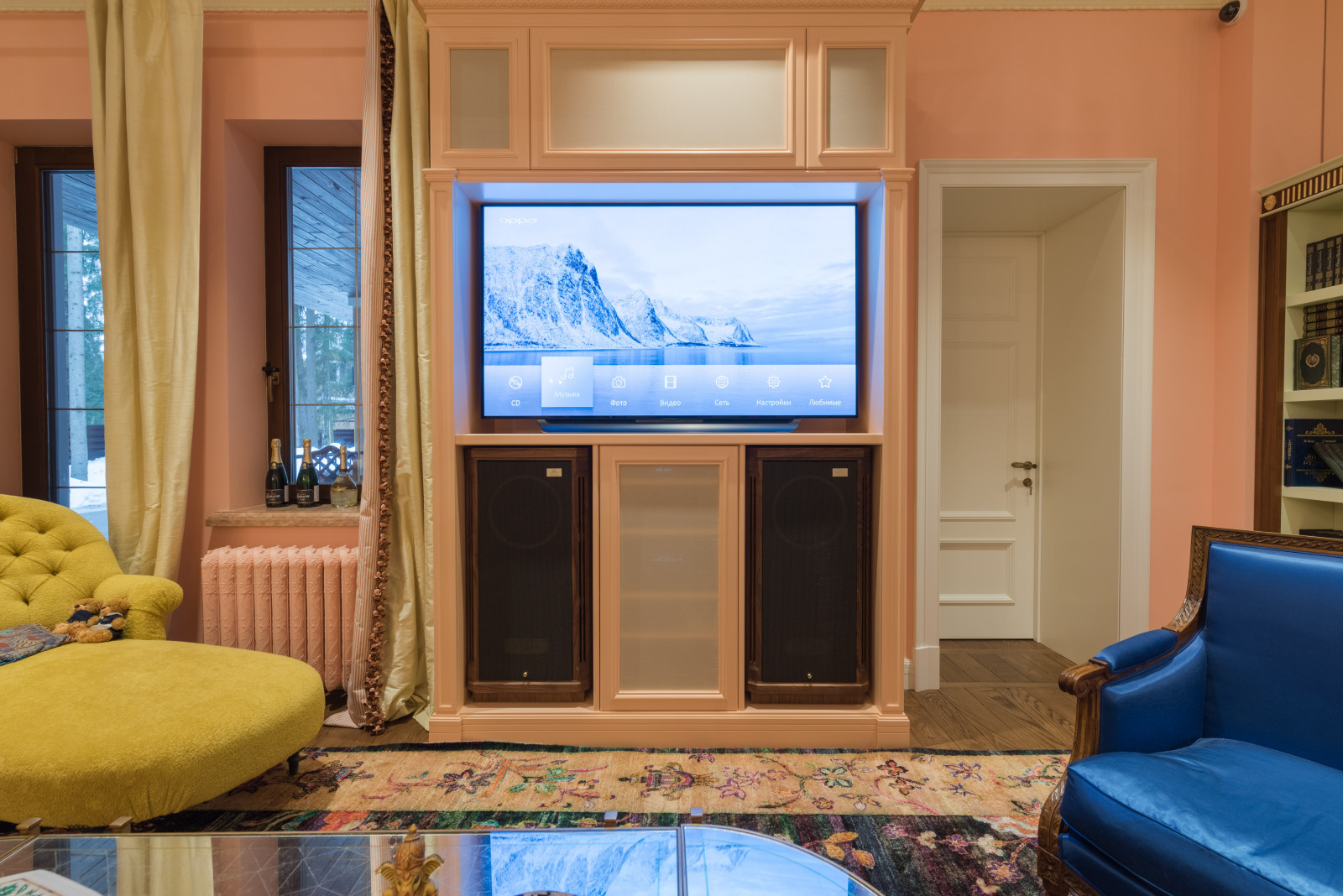 Обложка проекта: Домашний кинотеатр и караоке-система в КП «Новогорск-7»