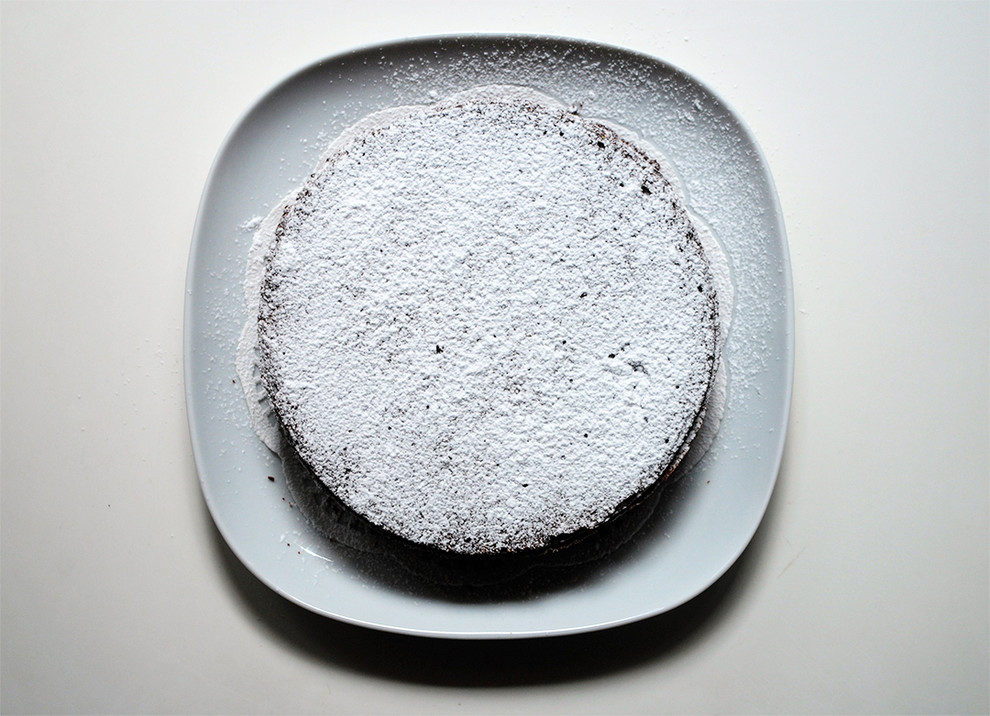 Своими руками: Как просто украсить шоколадный торт