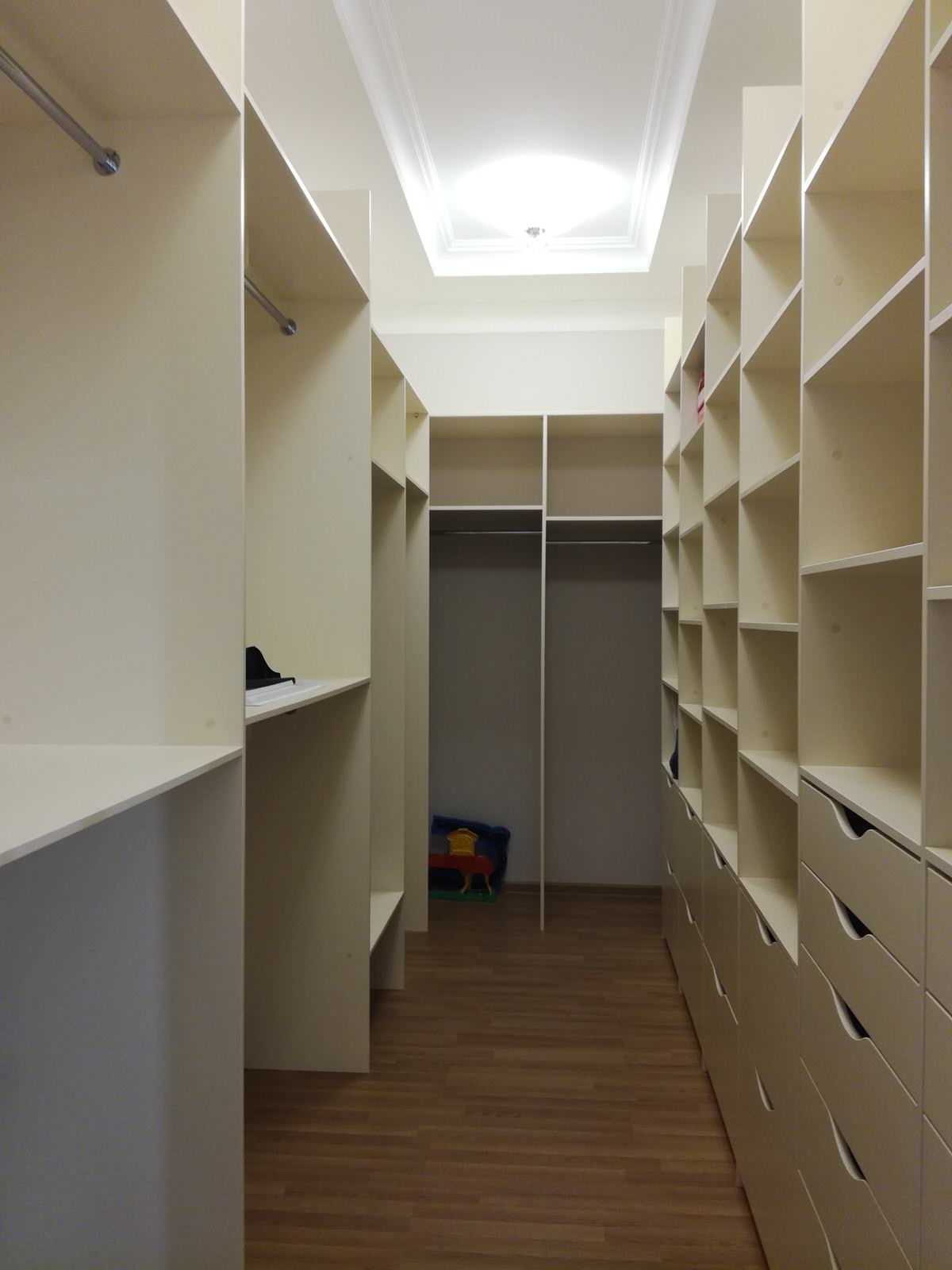 Обложка проекта: Детская комната с гардеробом 64 м2