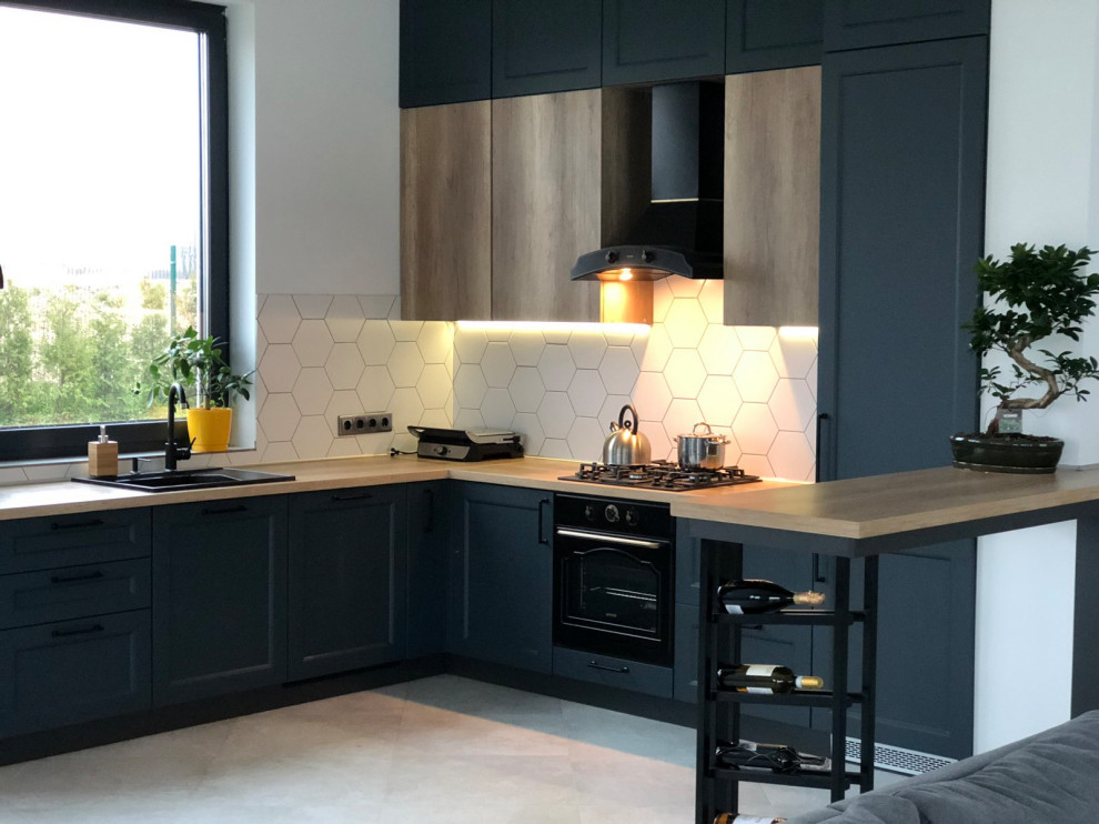 Серая кухня в современном стиле