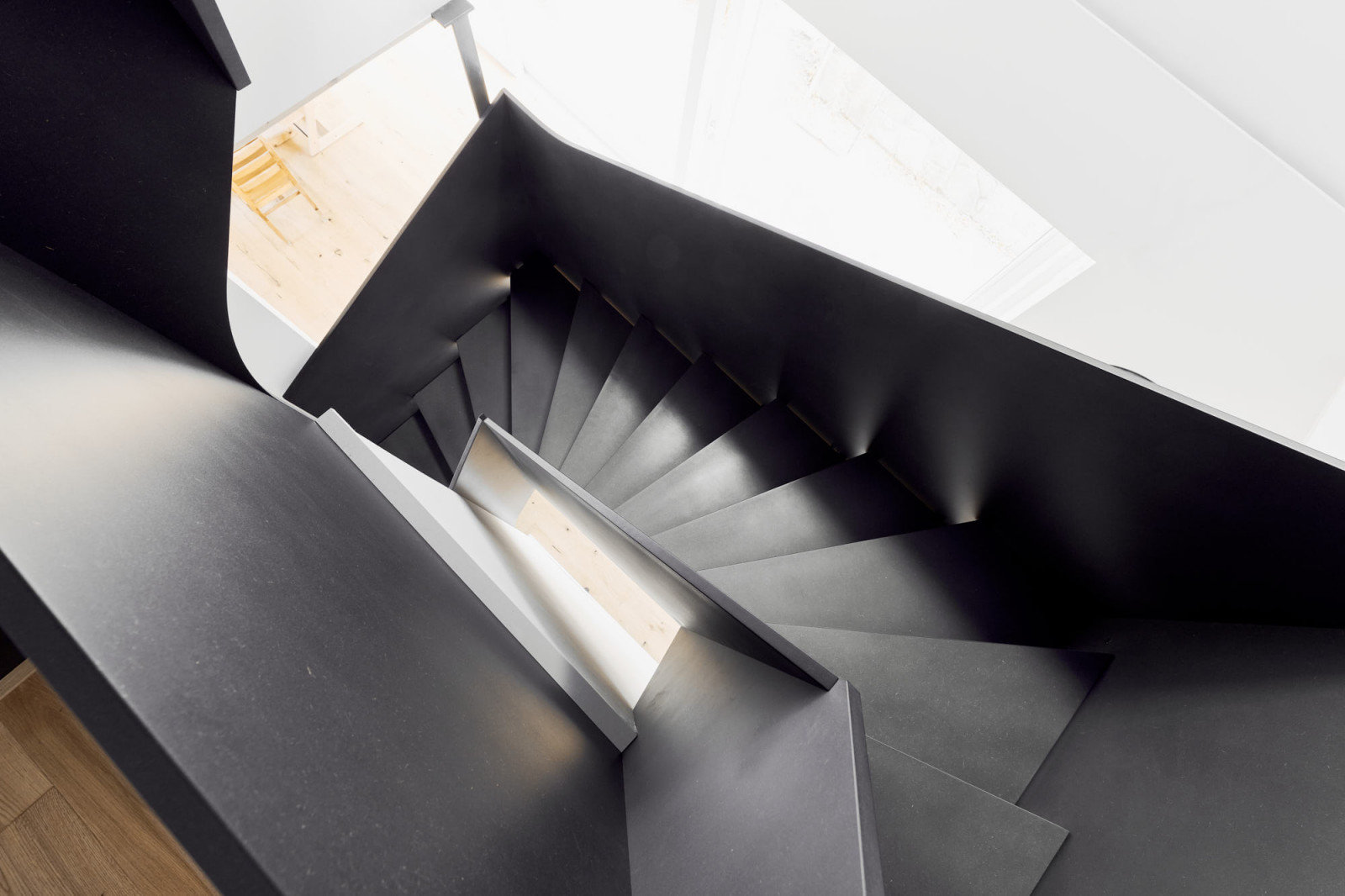 Черная лестница