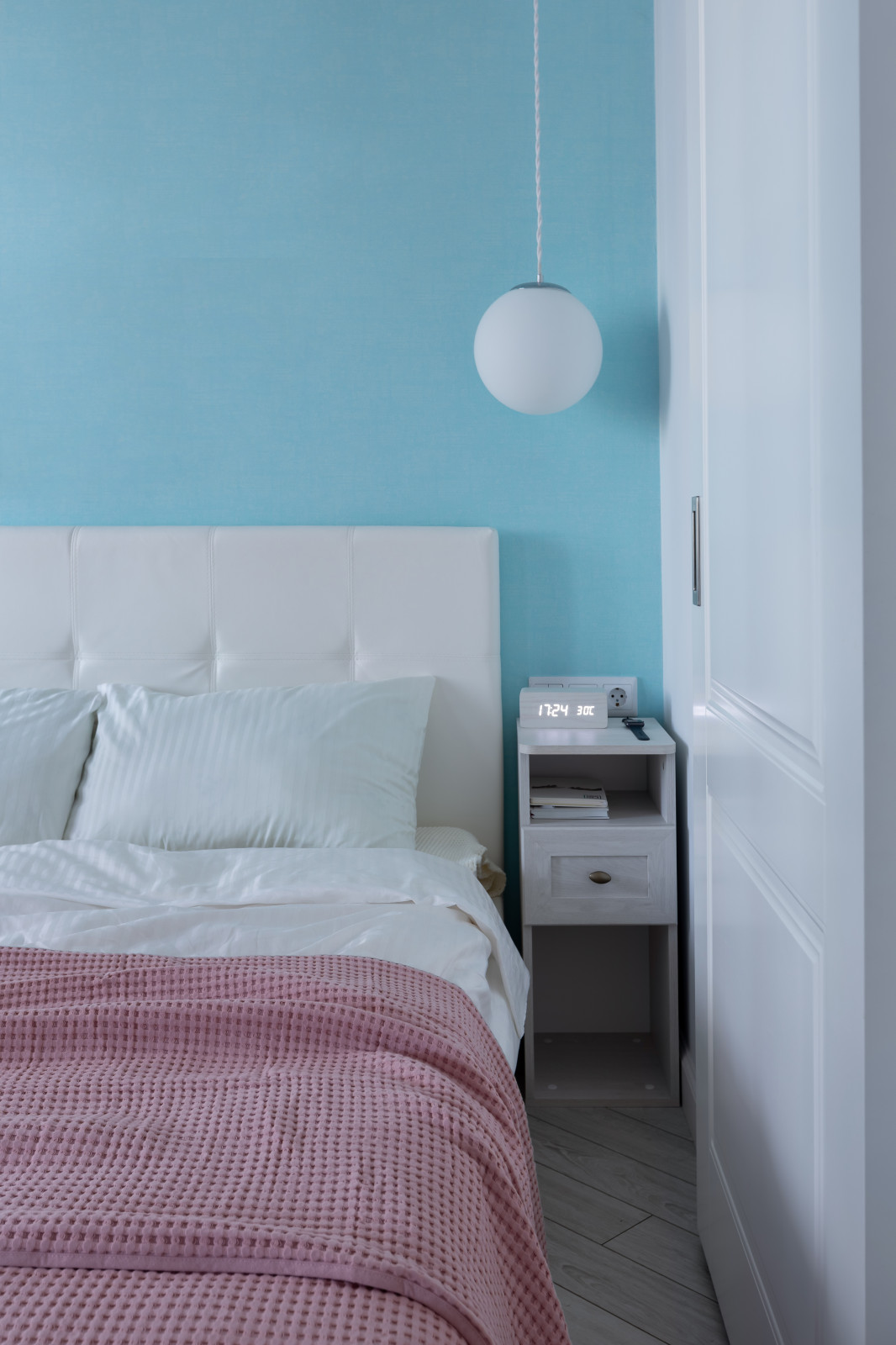 Дизайн-проект квартиры в ЖК "Новый Оккервиль" Минимализм с яркими акцентами 36м2