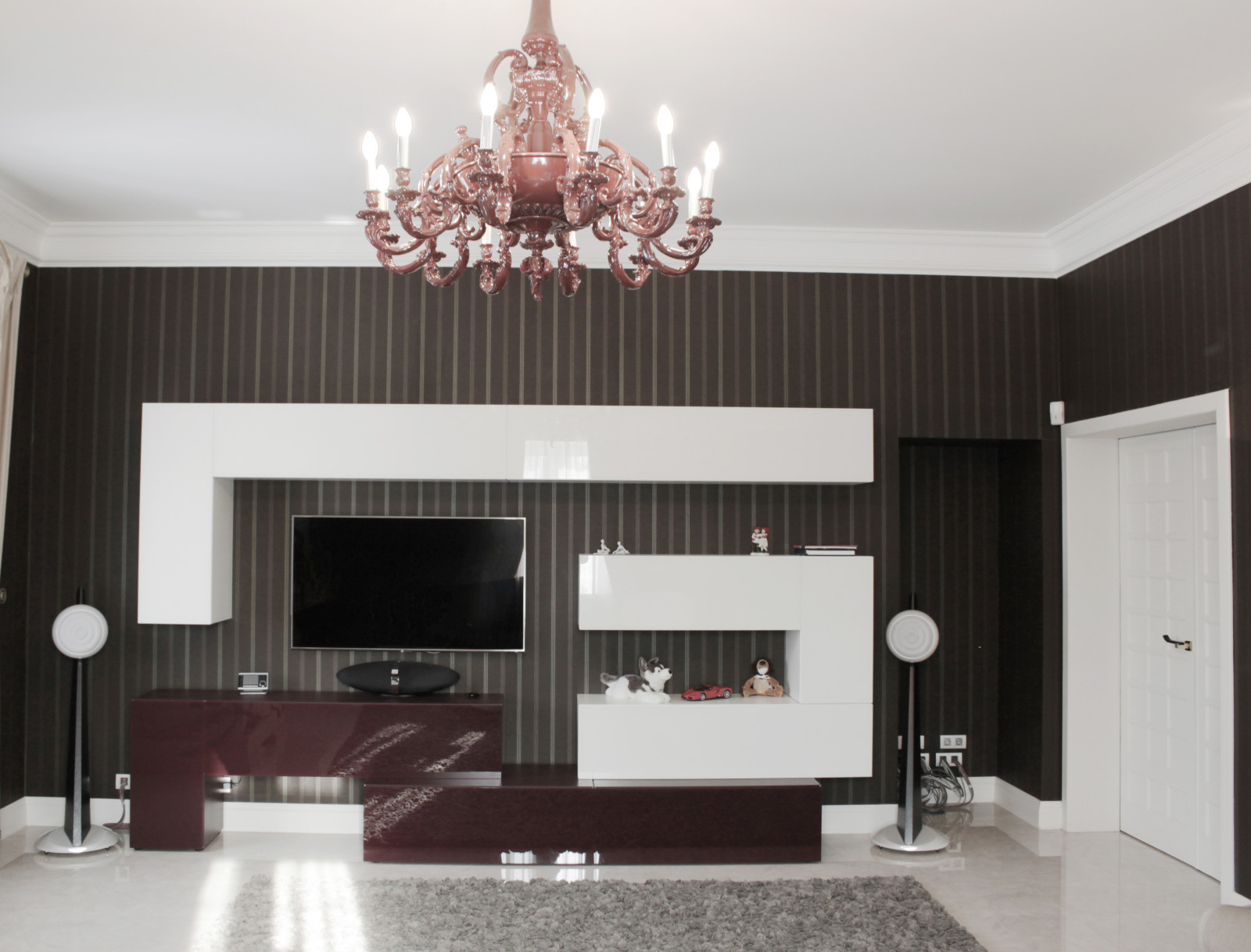 Реконструкция интерьера в загородном доме