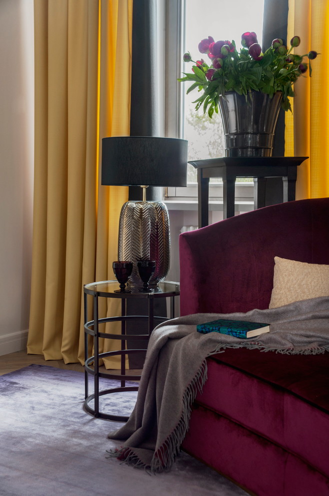 Квартира в доме по проекту архитектора Жолтовского.