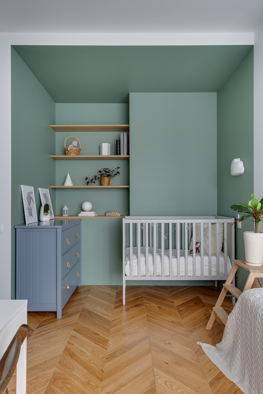 Цветная ниша для малыша