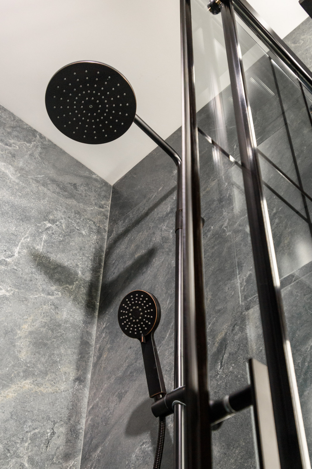 Студия в современном, минималистичном стиле