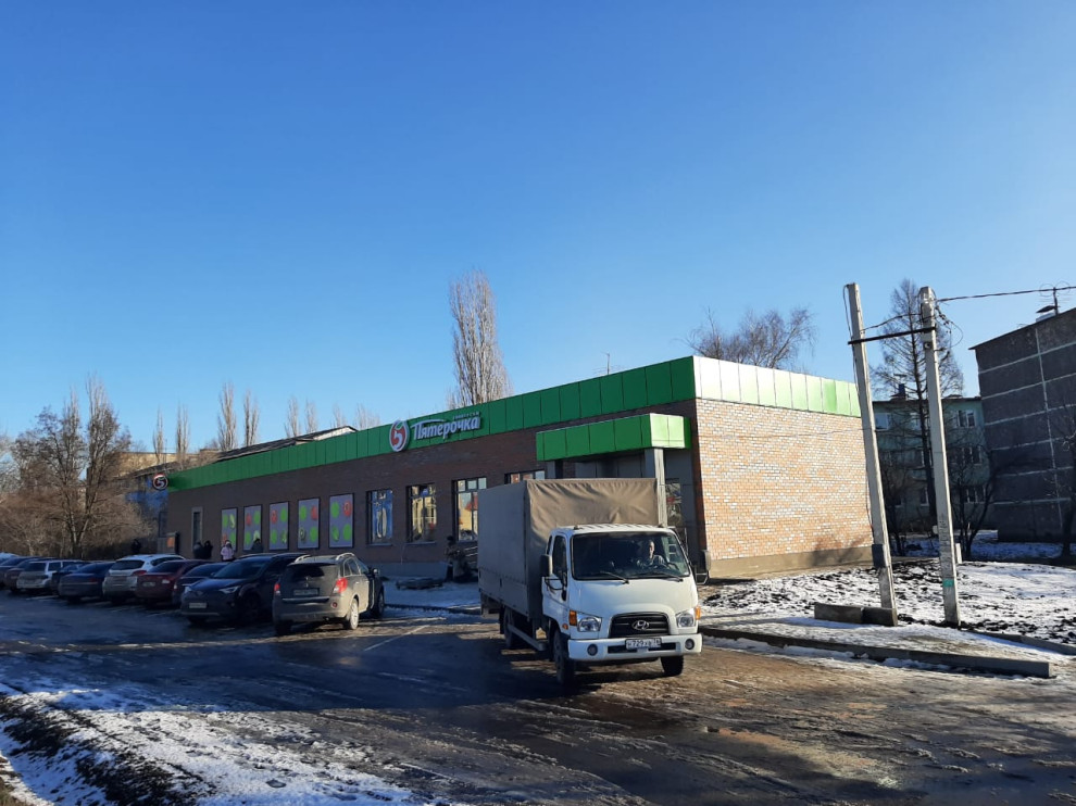 пятерочка в Новой Усмани. Покраска окон в Ral 705.