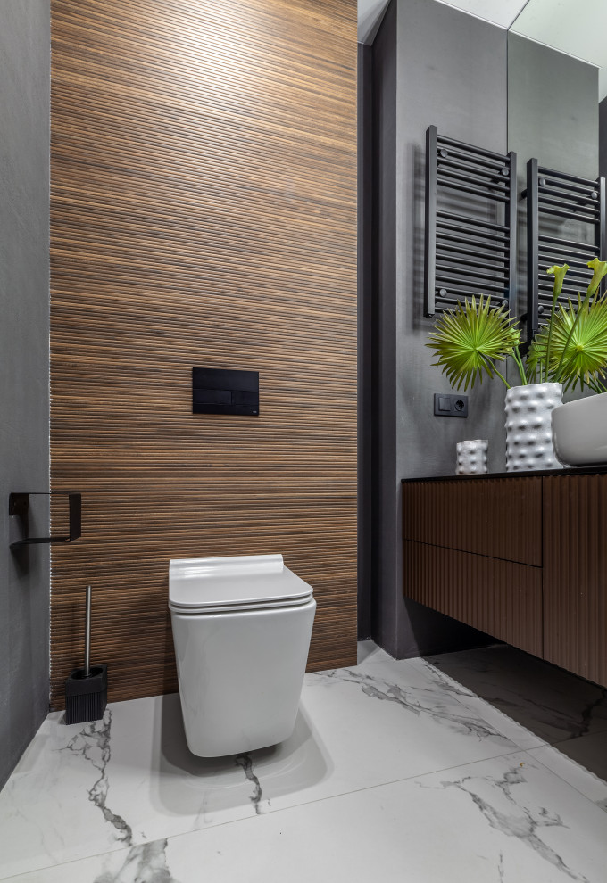 На берегу большой реки