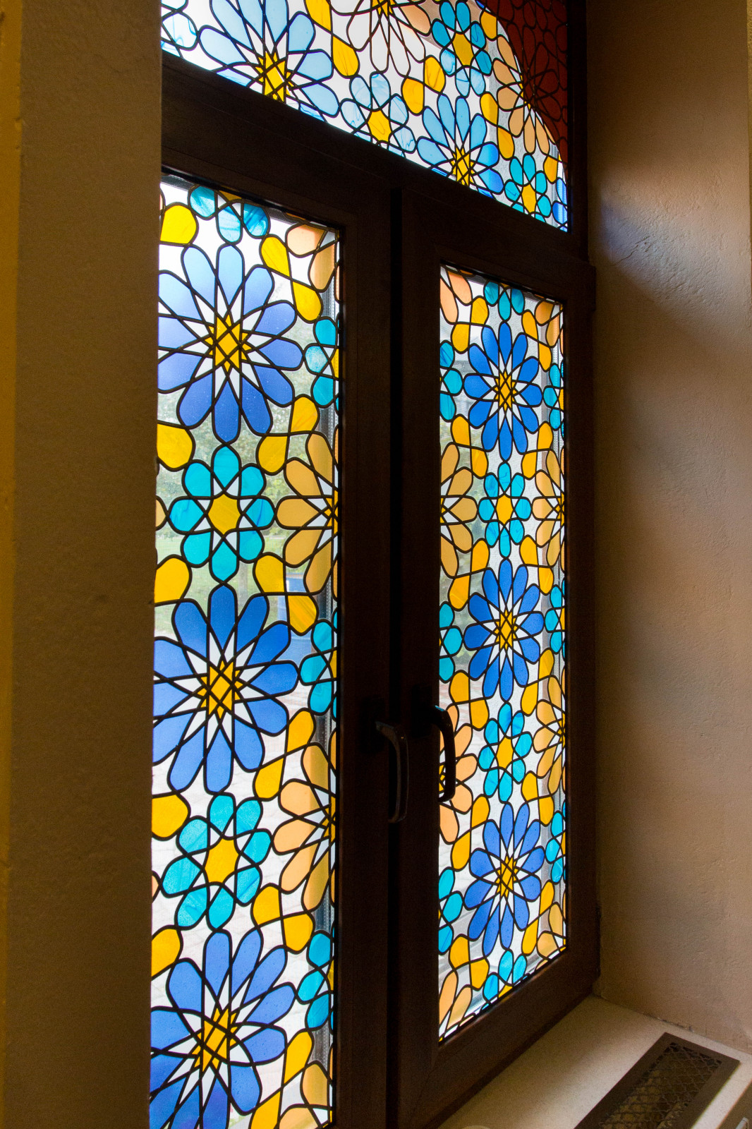 Из дальних странствий возвратясь...