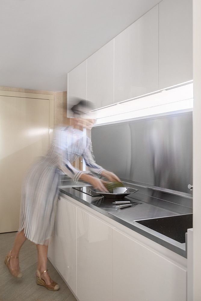 Проект недели: Проходная кухня в коридоре, которую легко спрятать